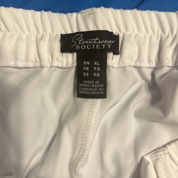 White pants - Picture 2 of 3